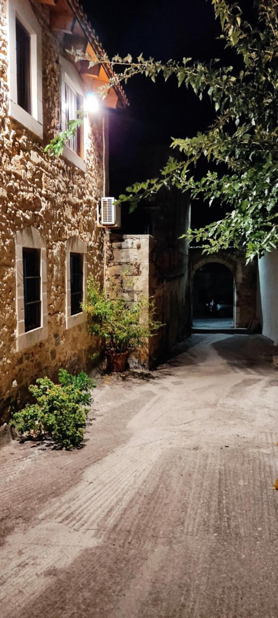 Villa Sofita With Tzakouzi Maroulas Exterior photo